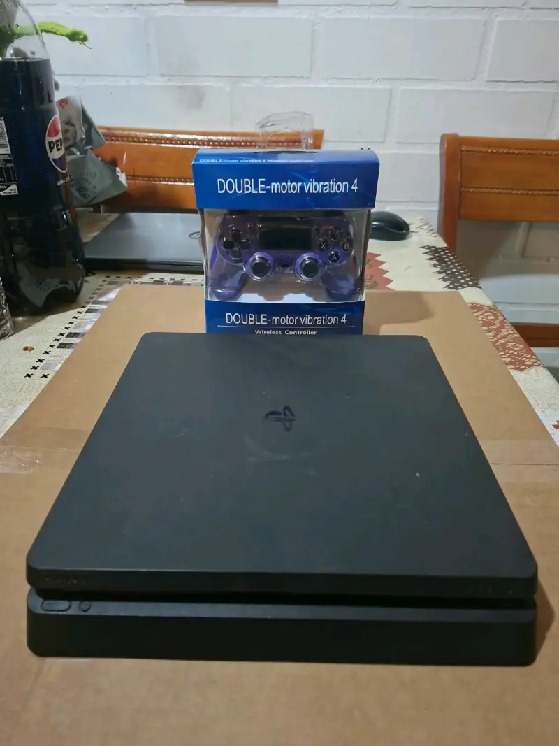 Consola PlayStation 4 Slim 1TB - 2