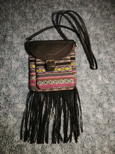 Carteras de distintos colores y diseños - miniatura 4