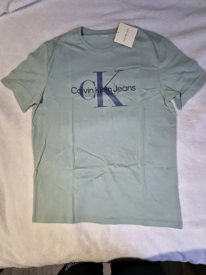 Polera Calvin Klein verde claro - 1