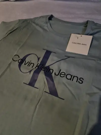 Polera Calvin Klein  verde claro - miniatura 2