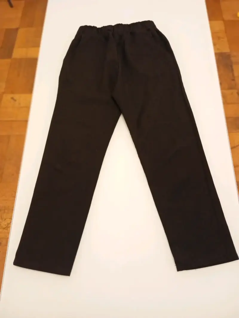Pantalón casual con pretina elástica