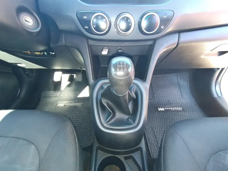 Hyundai Gran i10 sedan 2020 blanco - 5