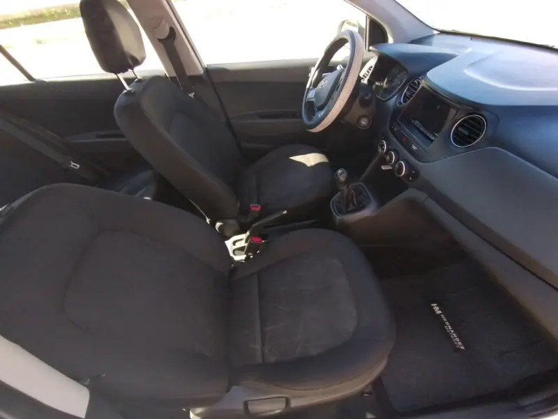 Hyundai Gran i10 sedan 2020 blanco - 6
