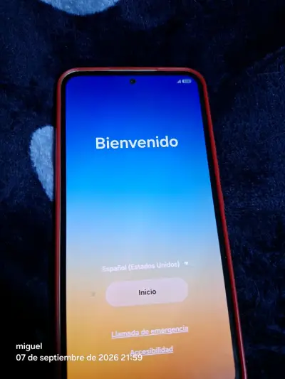 Samsung Galaxy A54 5G con funda roja - miniatura 2