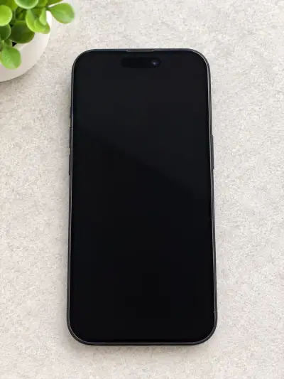 iPhone 15 128 GB Negro — batería 97% —  125 ciclos - miniatura 4