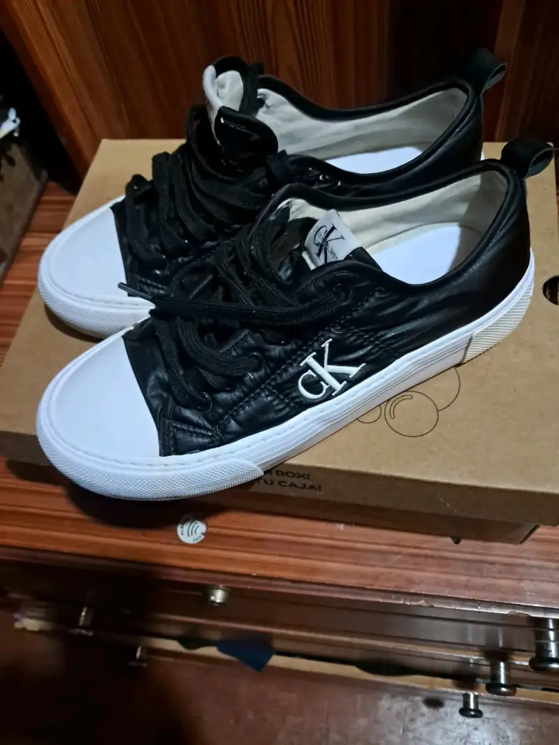 Zapatillas negras Calvin Klein con logo CK - 2