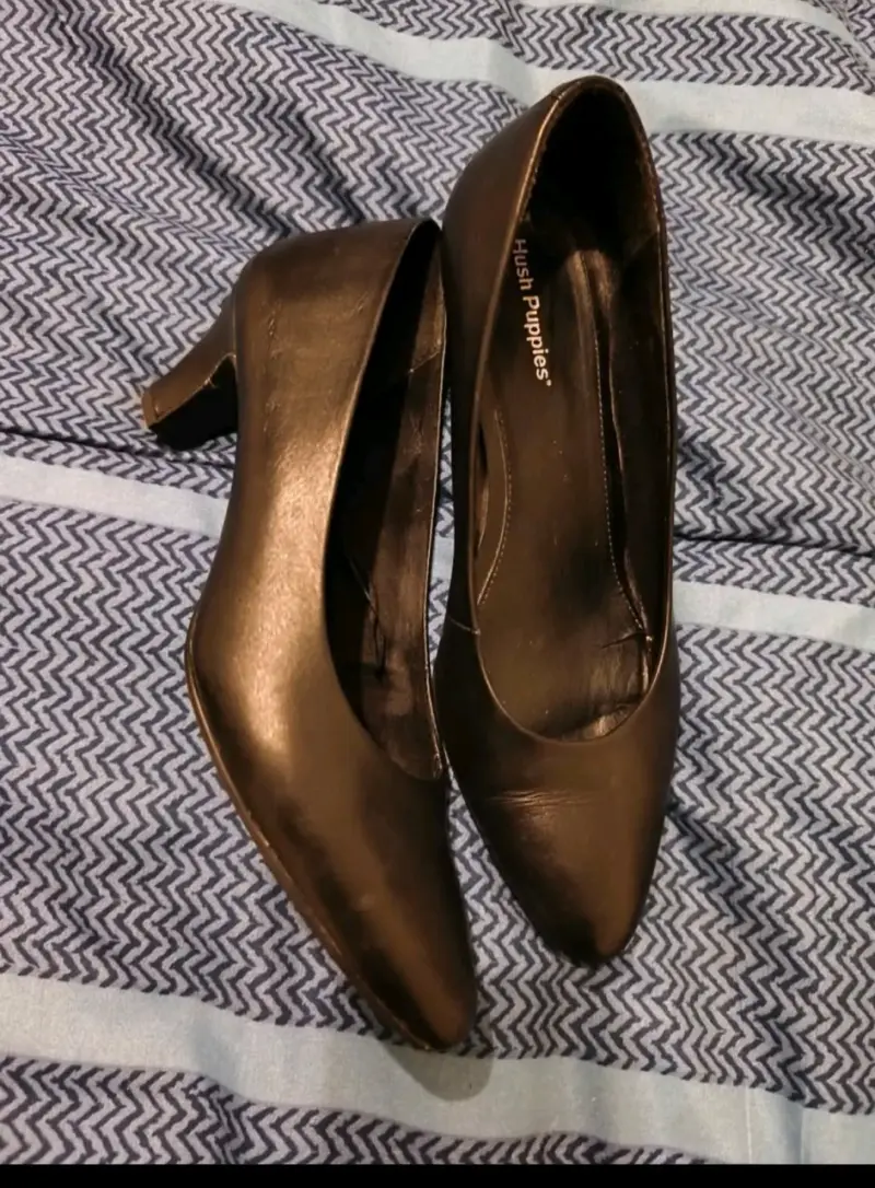 Zapatos de Tacón Negro Hush Puppies