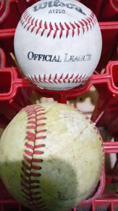 Pelota de béisbol Wilson A1250 Oficial - miniatura 2