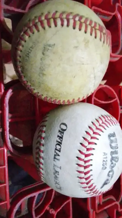 Pelota de béisbol Wilson A1250 Oficial - miniatura 4