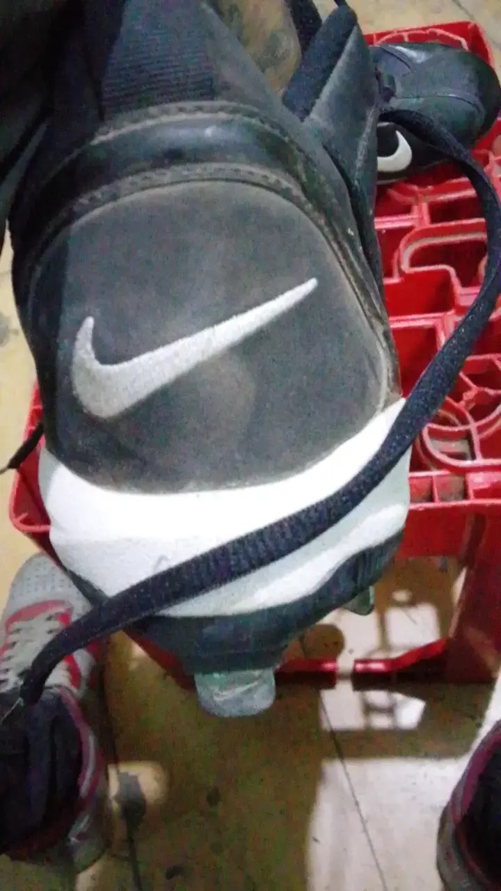 Botines de fútbol Nike Air negros con toperoles - 4