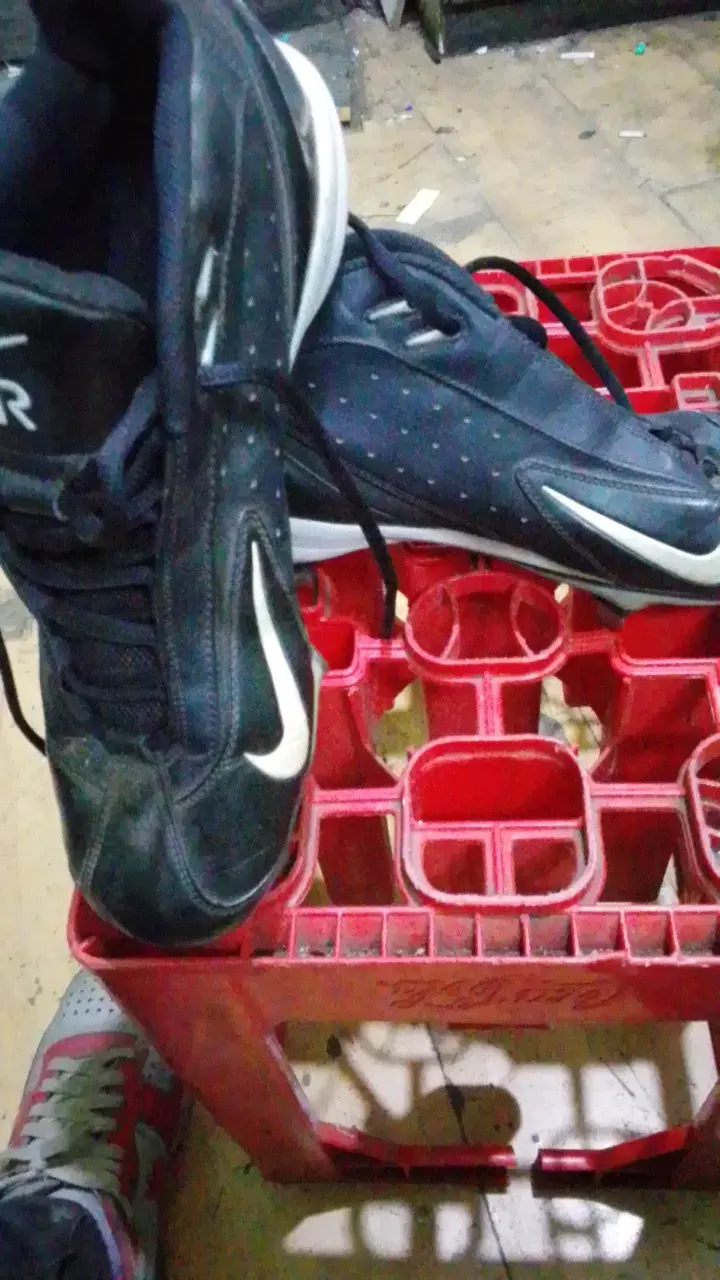 Botines de fútbol Nike Air negros con toperoles - 5