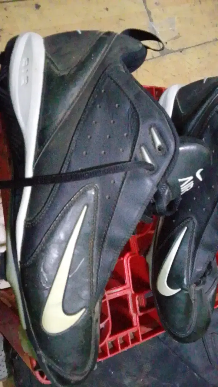 Botines de fútbol Nike Air negros con toperoles - 6