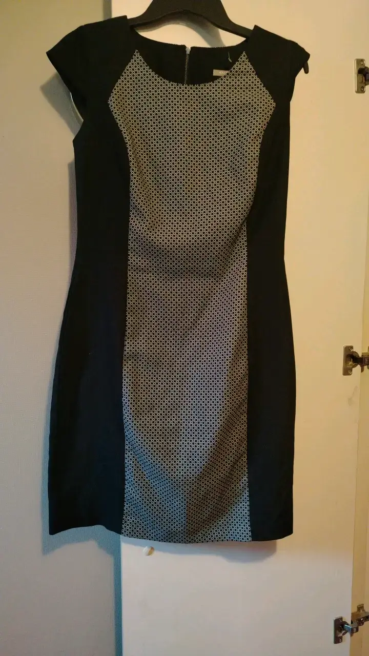 Vestido elegante negro y blanco Orsay - 1