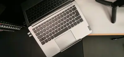 Lenovo Ideapad pantalla 2k - miniatura 3
