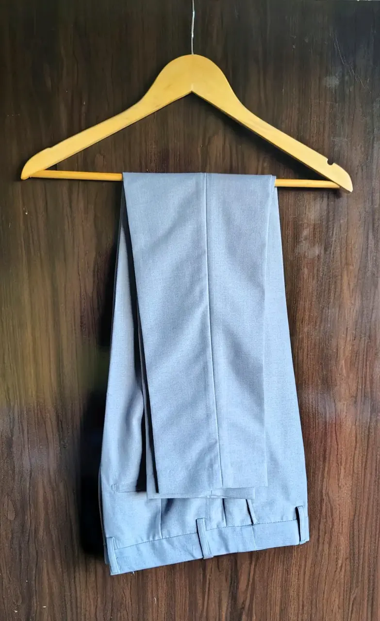Traje gris claro para hombre con chaleco - 3