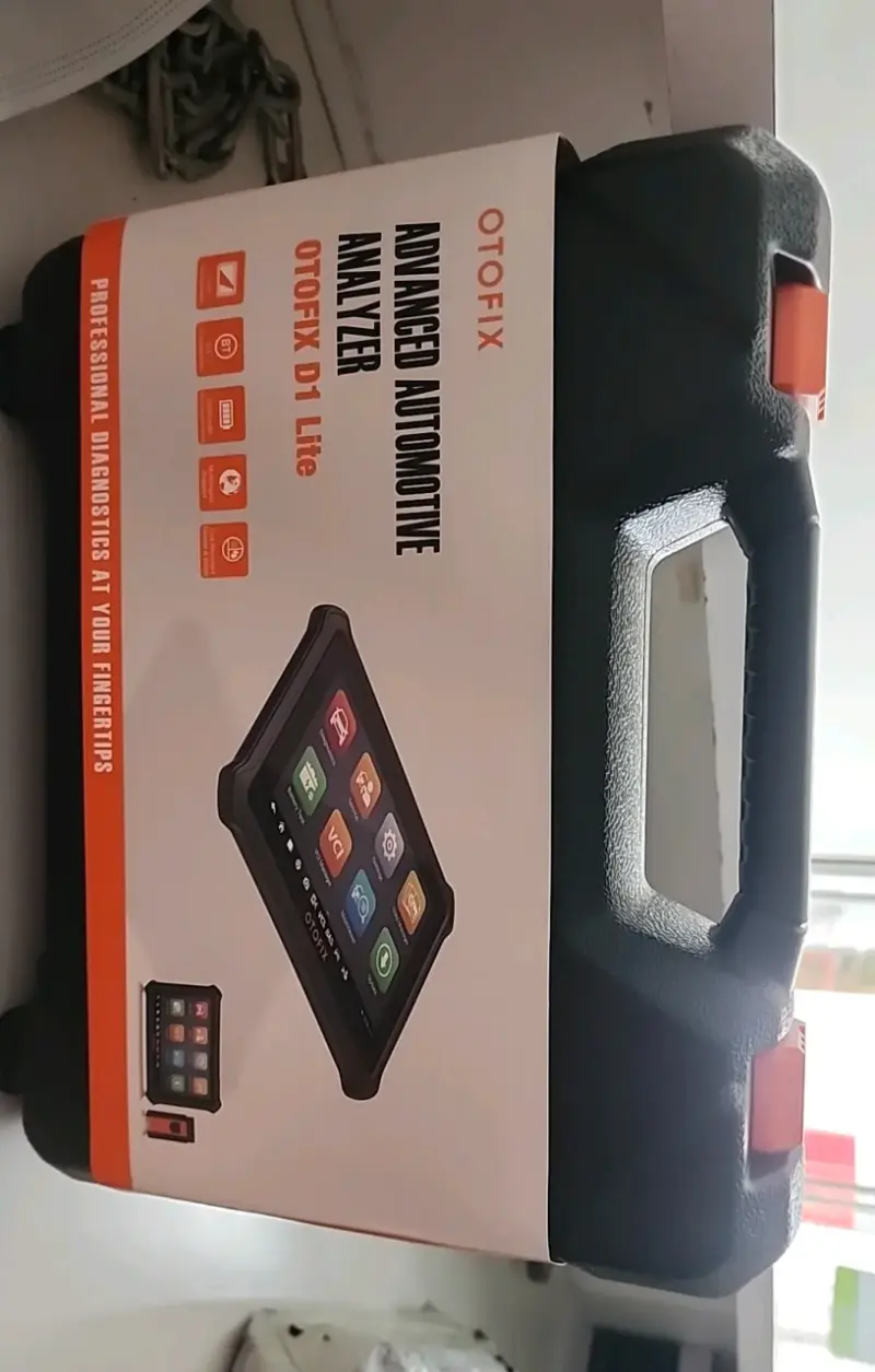 Escáner Automotriz OTOFIX D1 Lite con Pantalla 7" - 2