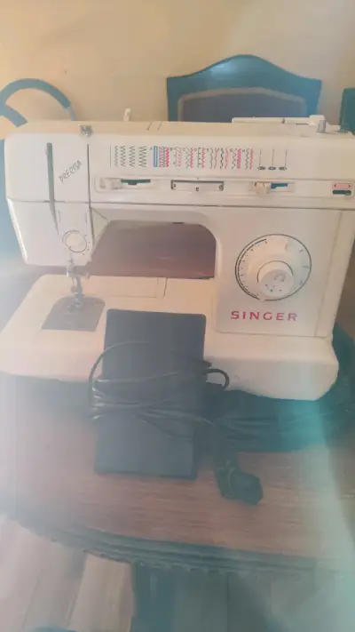 Máquina de Coser Singer Precisa con Pedal - miniatura 3