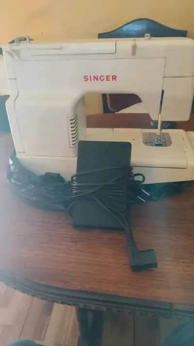 Máquina de Coser Singer Precisa con Pedal - miniatura 5