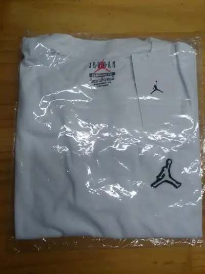 Polera para hombre en varios colores - miniatura 2