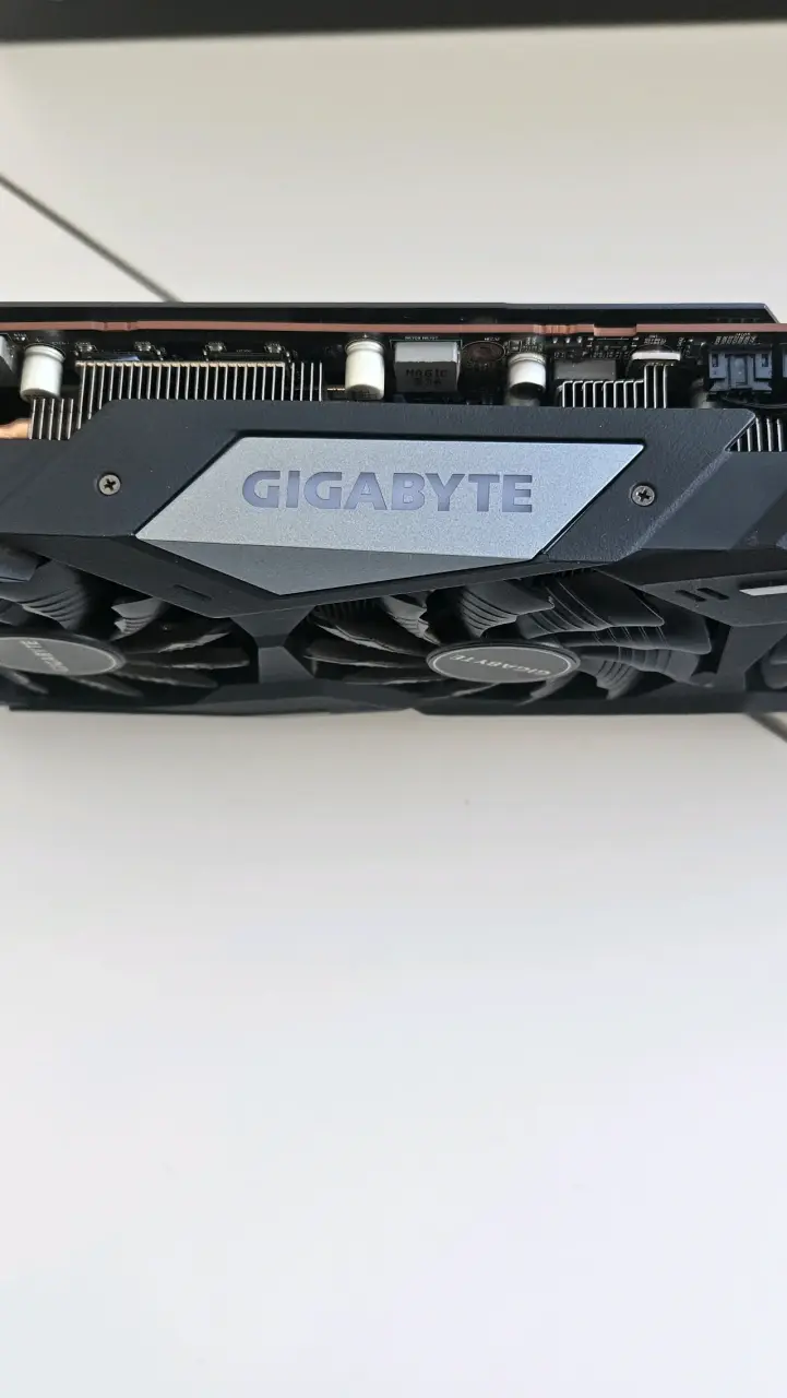 Tarjeta gráfica RX 5700 XT OC 8gb Gigabyte - 2