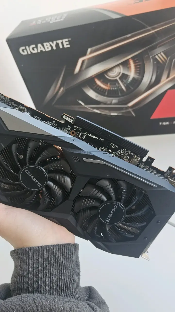 Tarjeta gráfica RX 5700 XT OC 8gb Gigabyte - 3