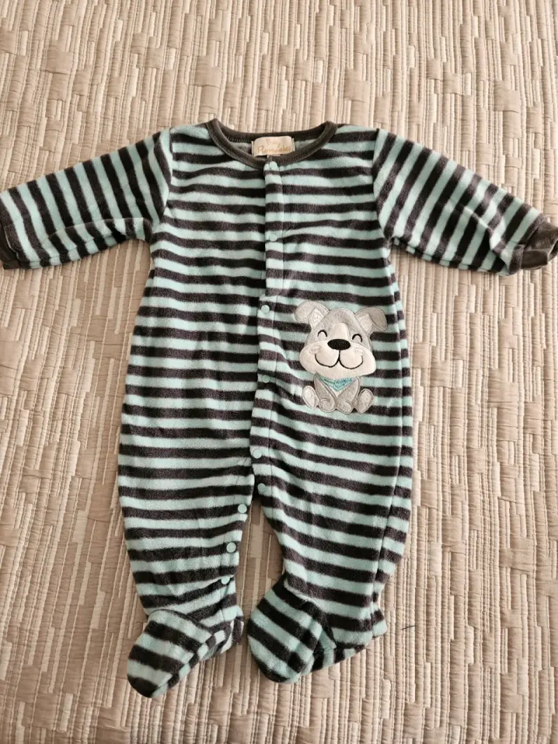 Pijama de bebé a rayas con diseño de perrito - 1