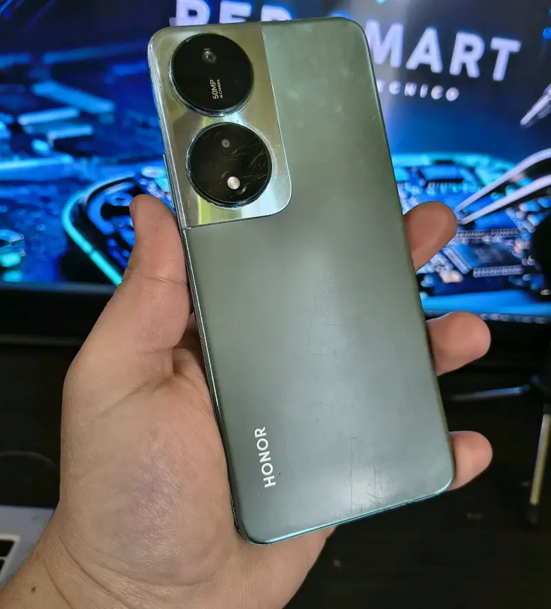 Smartphone Honor con pantalla grande y cámara dual - 2