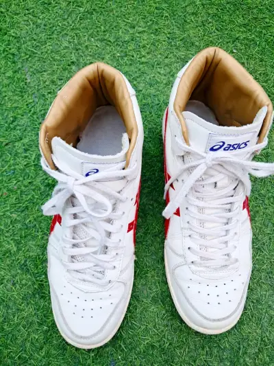 Zapatillas deportivas Asics blancas con detalles rojos - miniatura 4