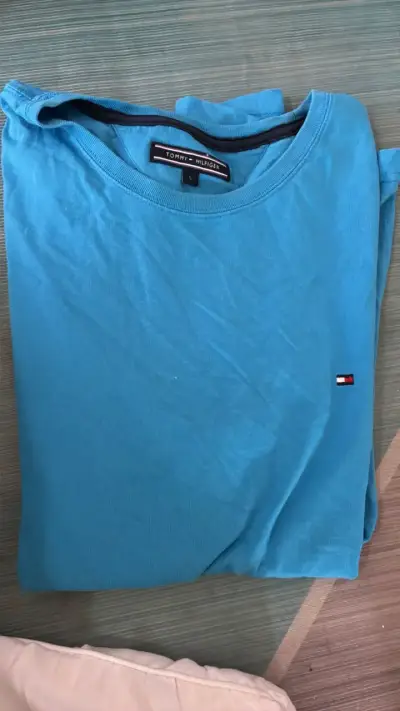 Polera azul Tommy Hilfiger para hombre - miniatura 1