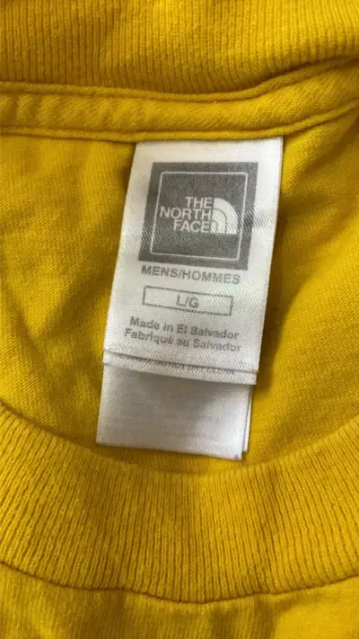 Polera amarilla The North Face para hombre - miniatura 2
