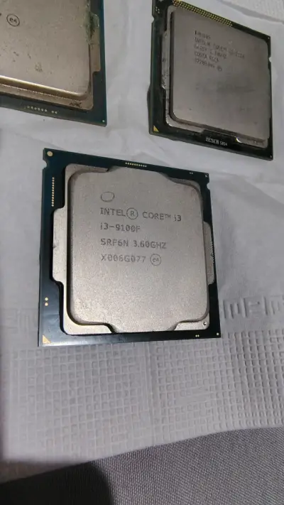 Procesador Intel Core i3-9100F 3.6GHz usado - miniatura 1