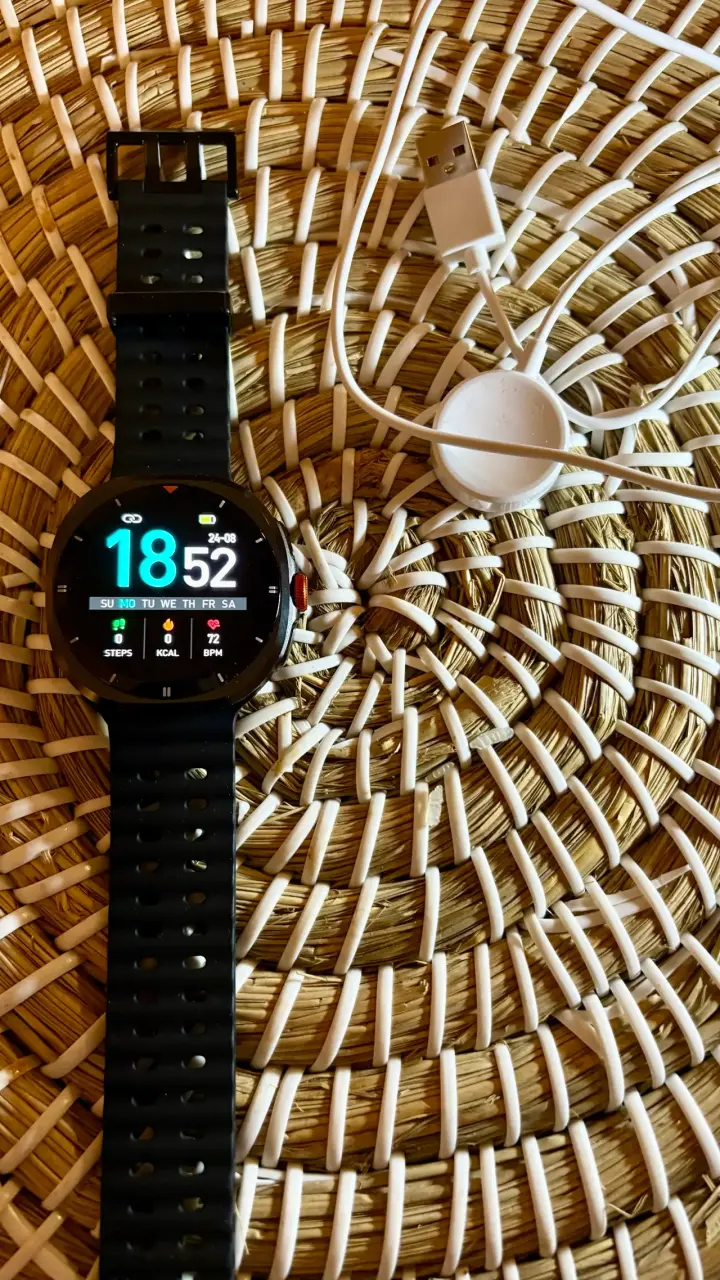 Reloj inteligente con cargador USB - 1
