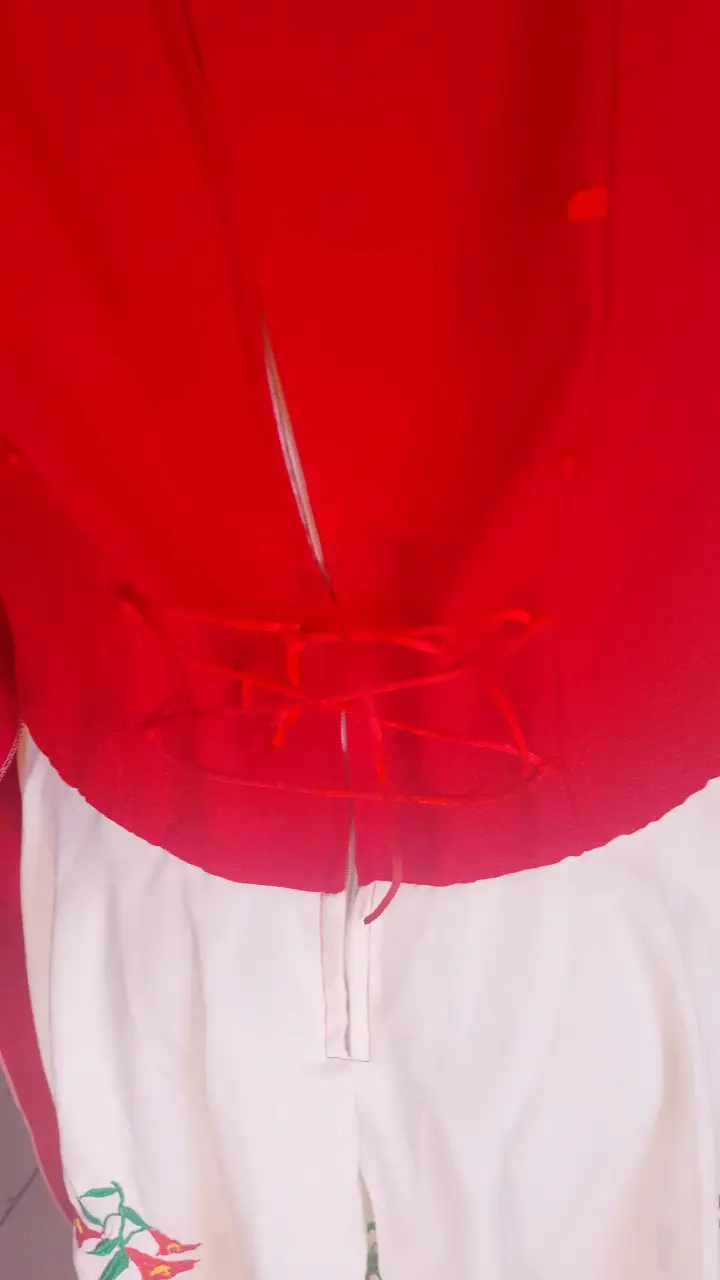 Vestido típico chileno rojo y blanco - 4