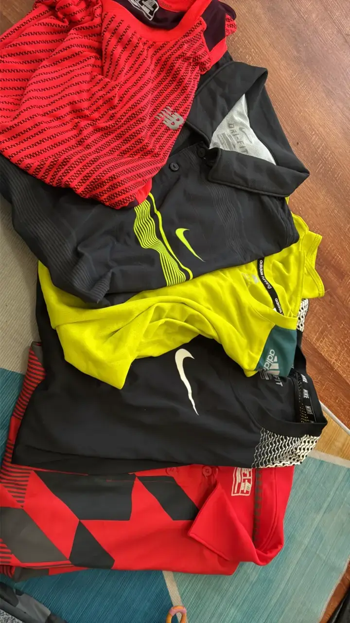 Lote de Poleras Nike, Adidas y New Balance - 1
