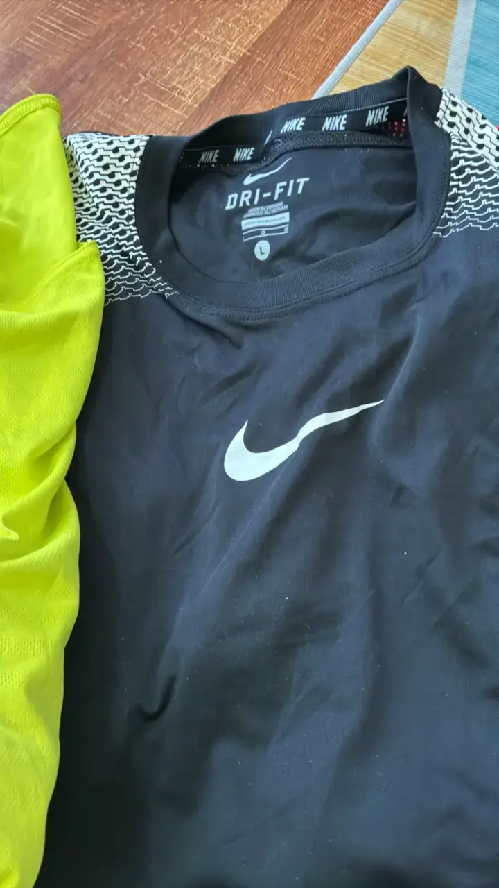 Lote de Poleras Nike, Adidas y New Balance - 3