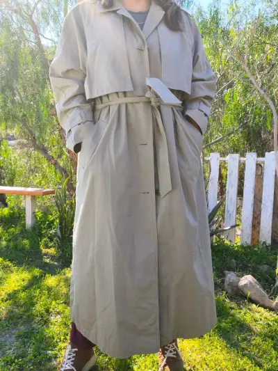Trench coat beige Misty Harbor con cinturón - miniatura 1