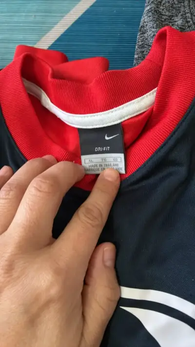 Poleras deportivas Nike y Diadora para hombre - miniatura 2