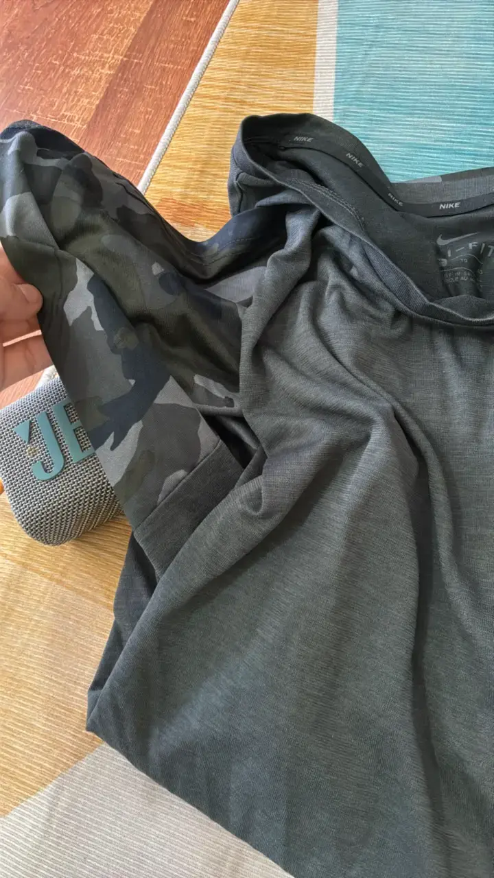 Poleras deportivas Nike y Diadora para hombre - 5