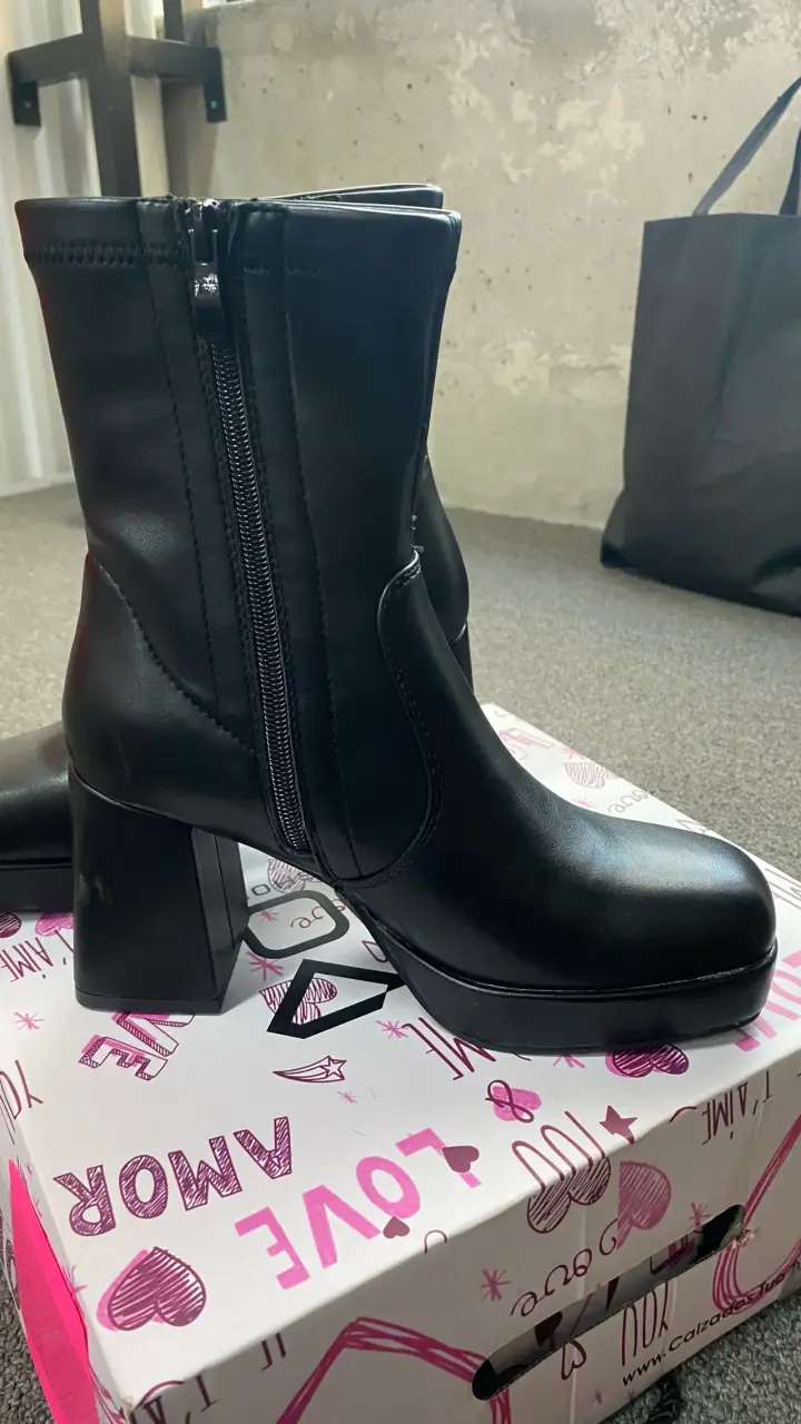 Botines de cuero sintético negros con tacón alto - 2