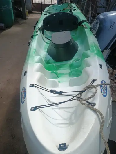 Kayak Winner para pesca y recreación - miniatura 1