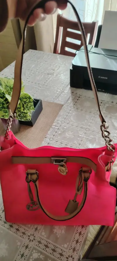 Bolso Michael Kors rosa con detalles beige - miniatura 2