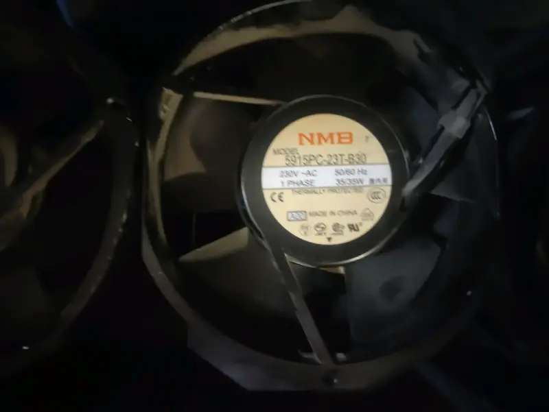 Ventiladores AC industriales Savior y NMB - 2