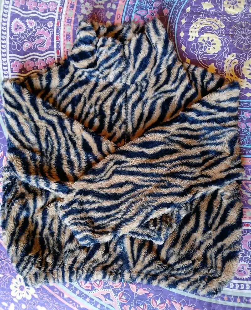 Chaqueta de felpa con estampado animal print