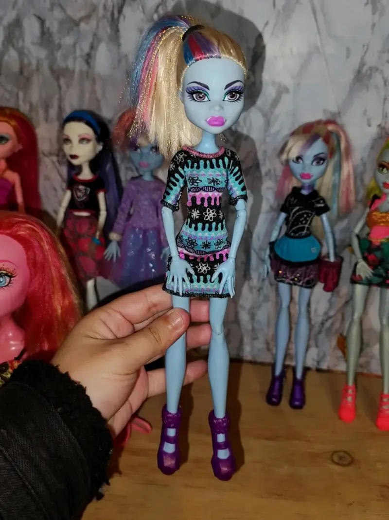 Muñeca Monster High con vestido colorido,bella aby - 1