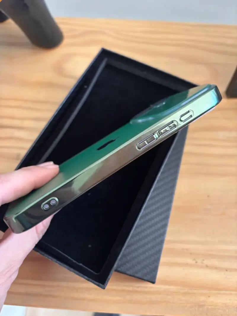 CARCASA iPhone 16 verde con caja - 5