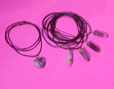 Collares de Cuarzo con Cuerda Negra - miniatura 1