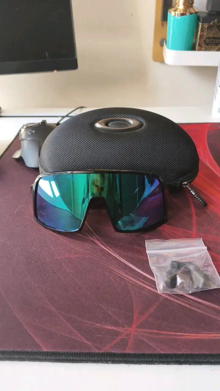 Oakley sutro S en muy buenas condiciones - 2