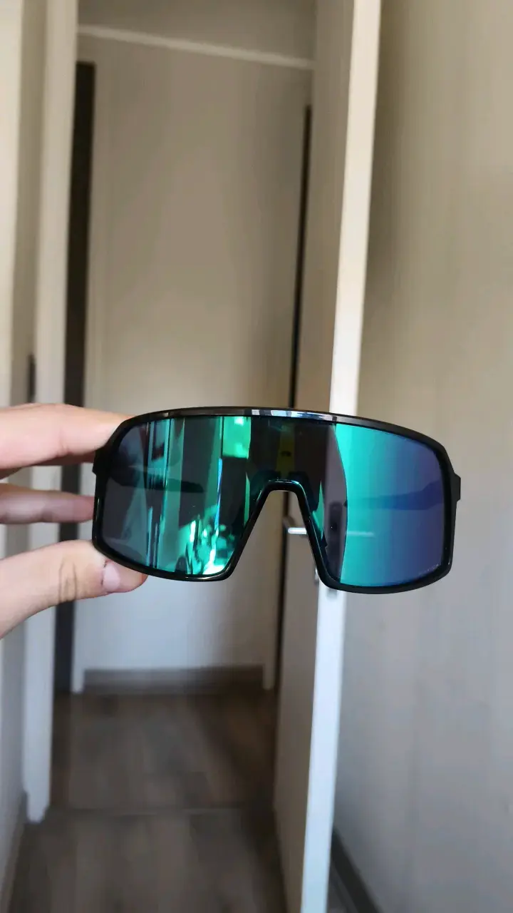 Oakley sutro S en muy buenas condiciones - 4