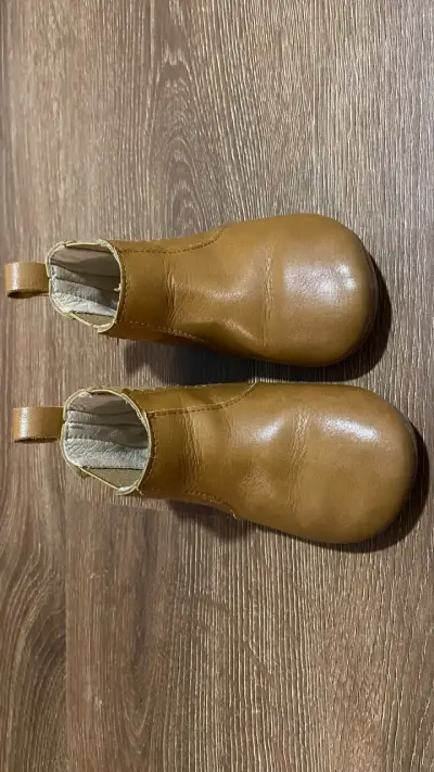 Botines de cuero ergonómicos para bebé color camel - miniatura 2