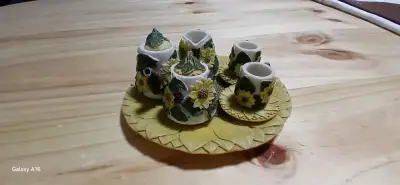 Juego de té decorativo en miniatura con girasoles - miniatura 2